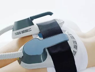 A FREEZE CONTOUR PLUS treatment corresponds approximately 3 treatments with typical fat freezing devices